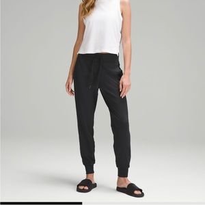 Size 2 lululemon Rulu joggers. Good condition